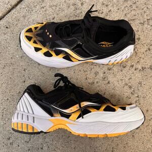 Saucony Grid Web in the color way ‘Black Yellow’ Mens Size 10